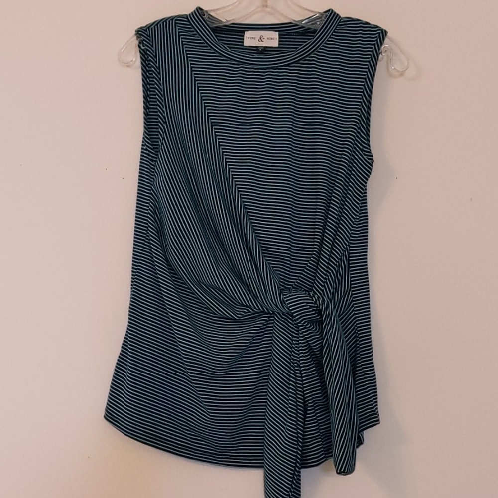 Thyme & Honey tie front tank
